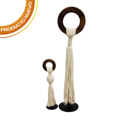Monjes con detalles de macramé